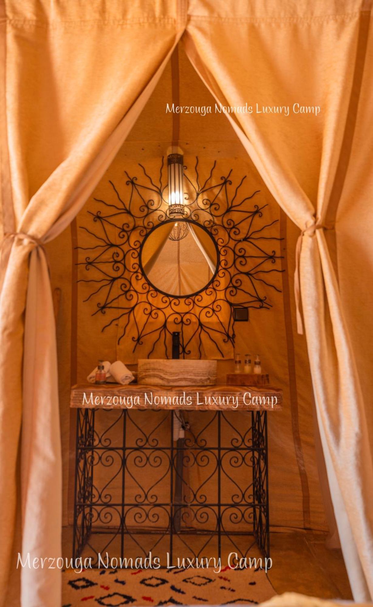 Merzouga Nomads Luxury Camp Exterior foto