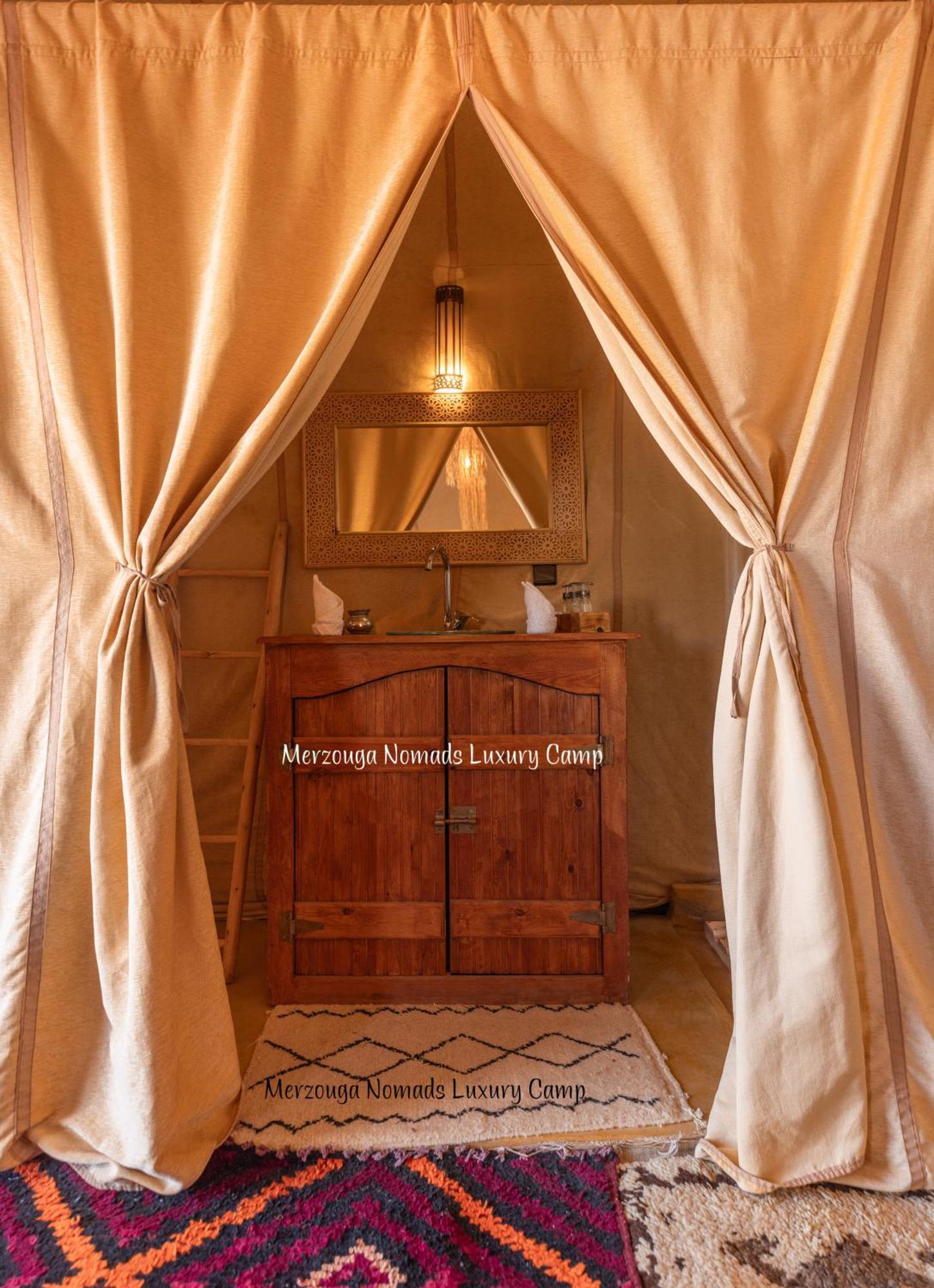Merzouga Nomads Luxury Camp Exterior foto